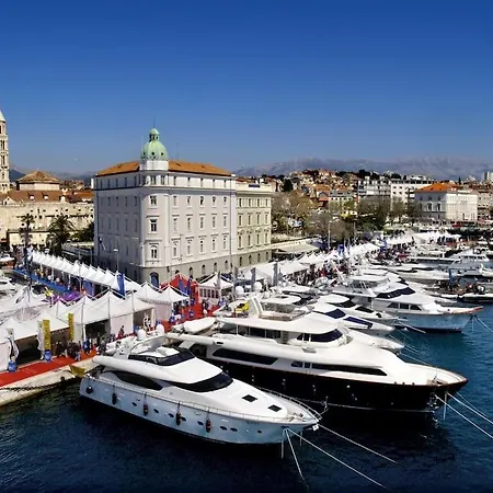 Апартаменты Evala