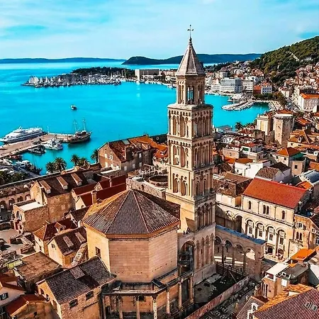 Evala Split