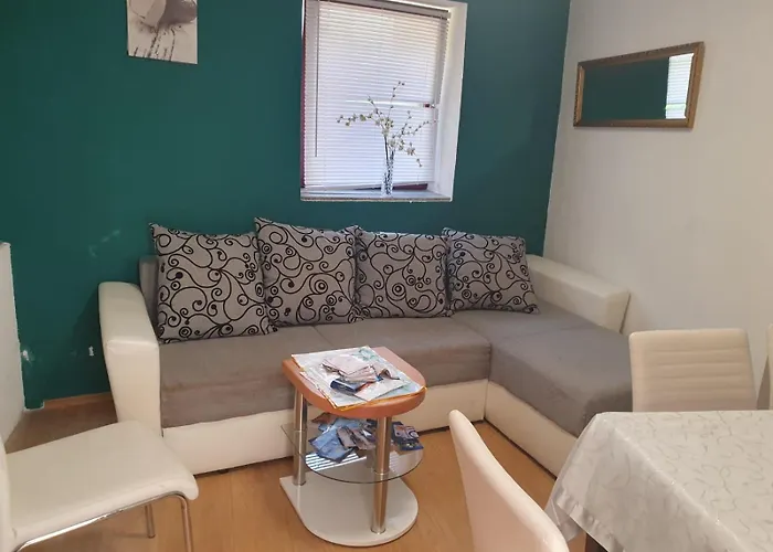 شقة Evala سبليت